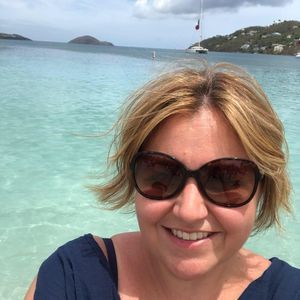 Meet your Posher, Hilary